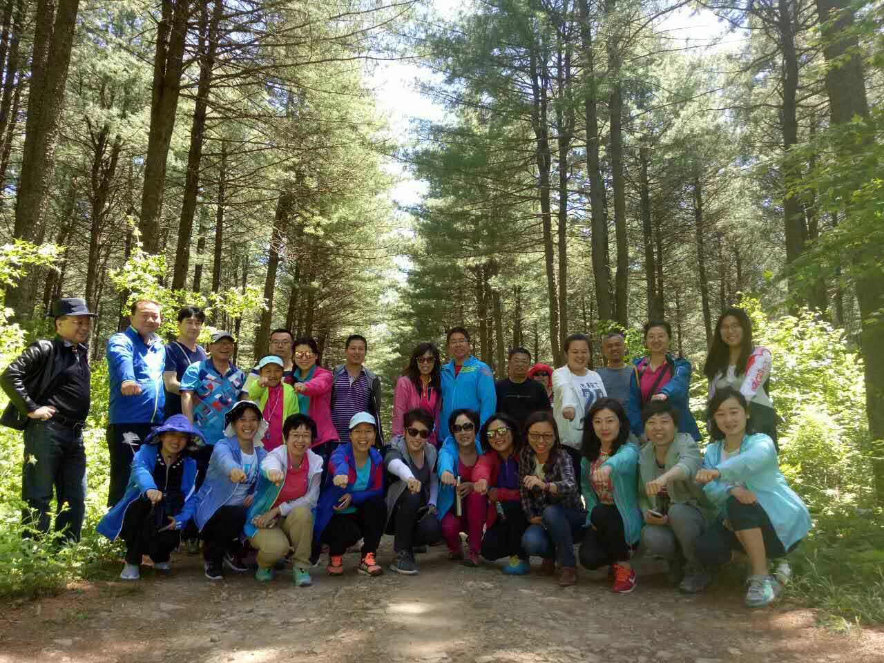 “醉美紅土甸，隨心隱山行”遼寧財?shù)?017本溪露營輕奢之旅回顧